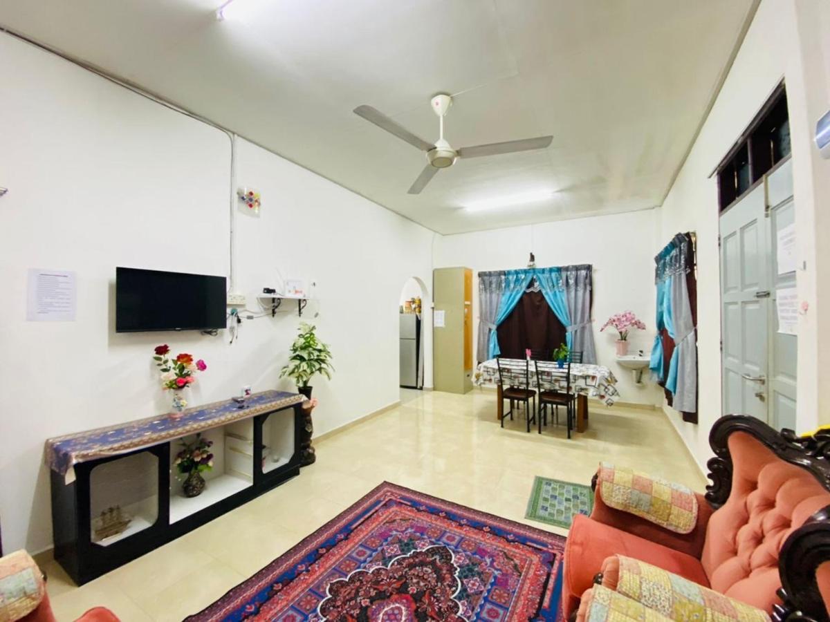 Homestay Ummi Куала Теренгану Екстериор снимка